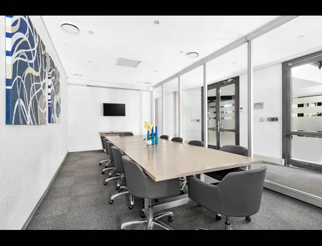 10M² OFFICE TO LET IN CONSTANTIA KLOOF